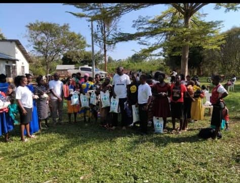 Community development projects for young women, Farming projects for young women so they can take care of their children.